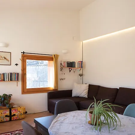 Casa Artistica I Acollidora A Pau